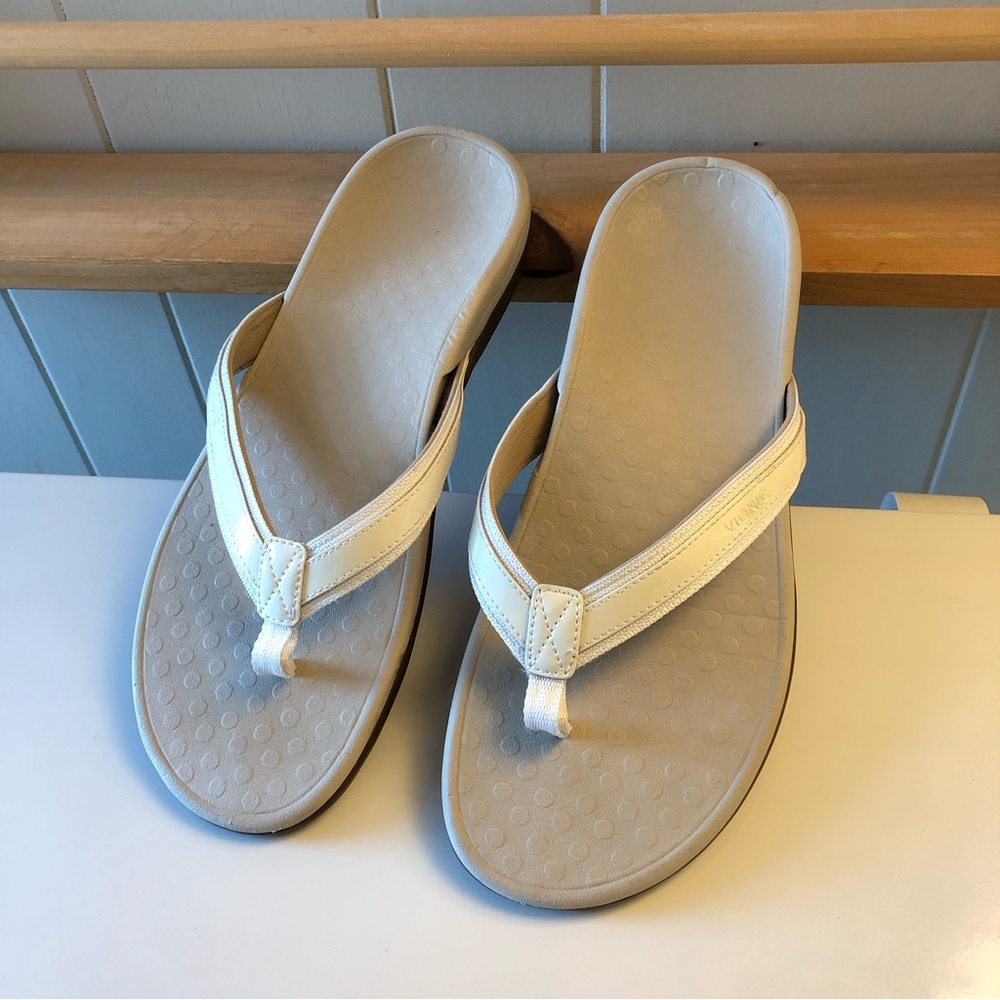 *VIONIC Beige Unisex Slip Thong Orthotic Men’s size 12 Sandals